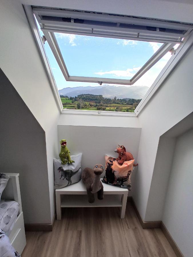 Apartmán Duplex Con Vistas Al Picu Pienzu, Colunga Exteriér fotografie